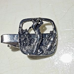 Vintage silver golfer's scene tie clip #golfer #tieclip